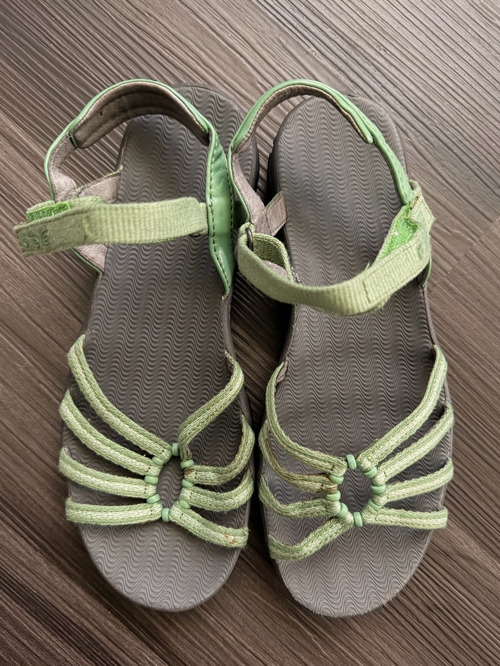 TEVA Kayenta Women’s size 6.5 green strappy outdoor hiking athletic sandal